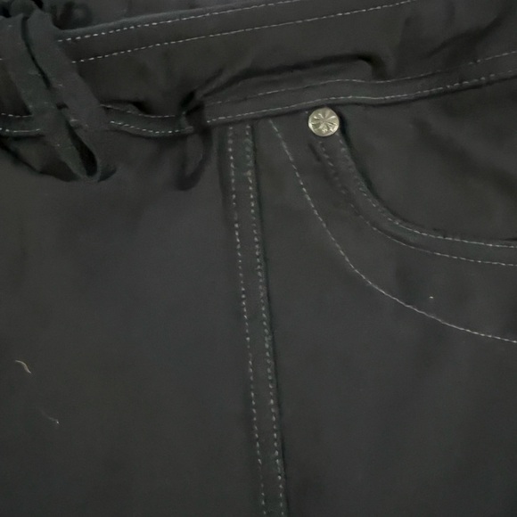 Athleta Bettona 2 In 1 Medium   Skirt Capri Crop Black Leggings Cargo Pockets - Picture 6 of 10